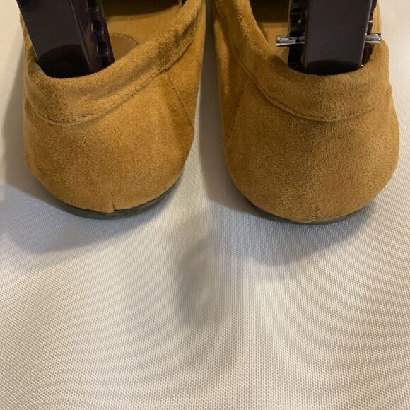 Ruffhewn Size 7M moccasin flats tan - Picture 3 of 9